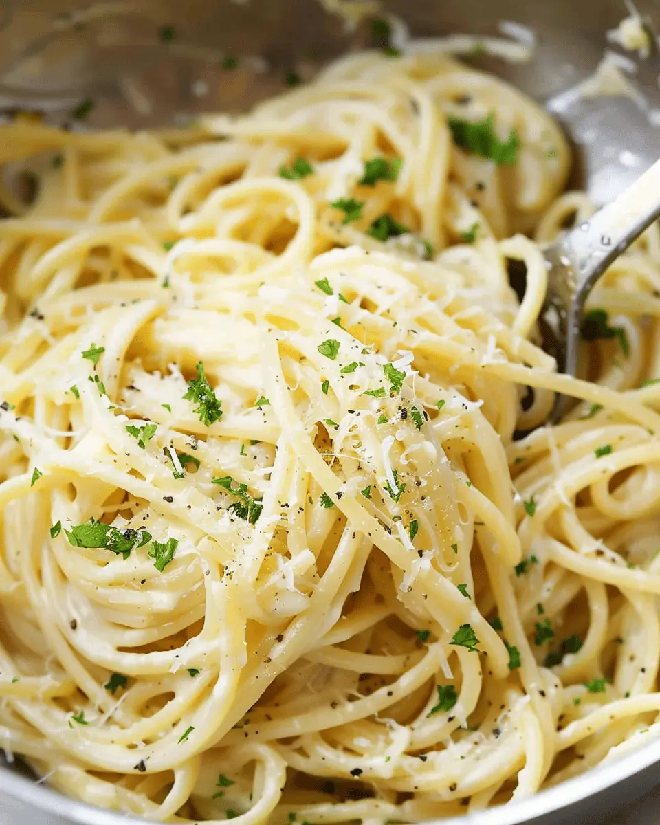 Garlic Parmesan Pasta: Easy One Pot Dish with Turkey Bacon